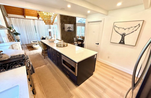 Tisbury House | Modern 4BR Escape w/Jeep Wrangler Near Town Patio, Fire Pit & Hot Tub