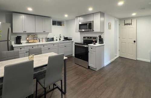 East Haven Apartment | Modern Apartment Near Tweed -Yale -New Haven