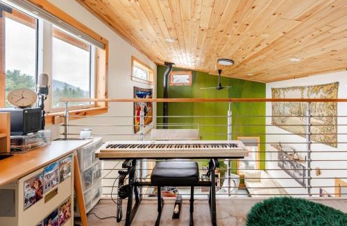 Alpine House | Modern Cabin near Watkins Glen