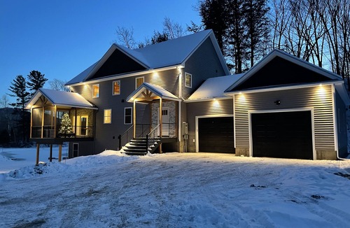 Stowe Area Ski Chalet | Modern Chalet Retreat | Close Stowe Mt. Resort & Village