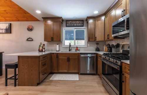 Jay House | Modern Chalet w Hot Tub & Fire Pit Near Whiteface