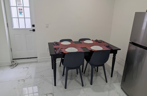 Elmont Apartment | Modern Comfort - Minimal Style Entire guest suite in Elmont, New York