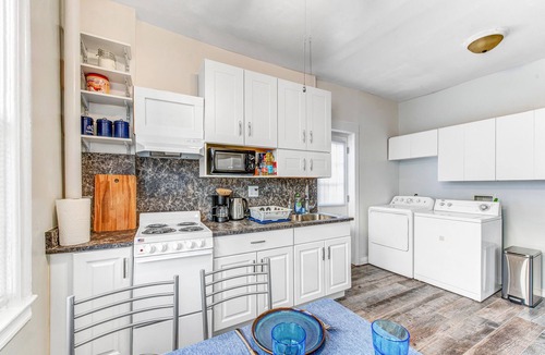 Guttenberg Apartment | Modern & Cozy 2-bed apt close to NYC