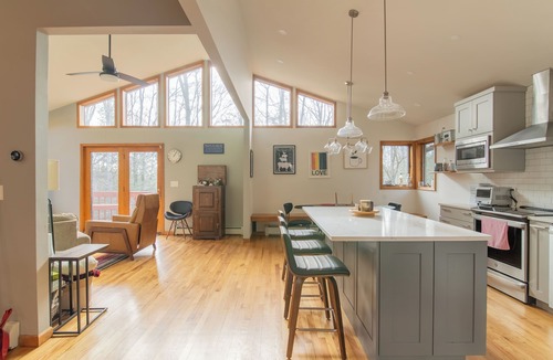 Parksville House | Modern Cozy 4-bedroom house in lovely Catskills with many amenities