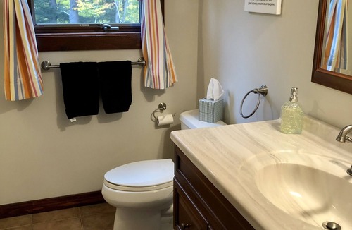 Wardsboro House | Modern, Cozy Ski Home - Between Mt. Snow/Stratton