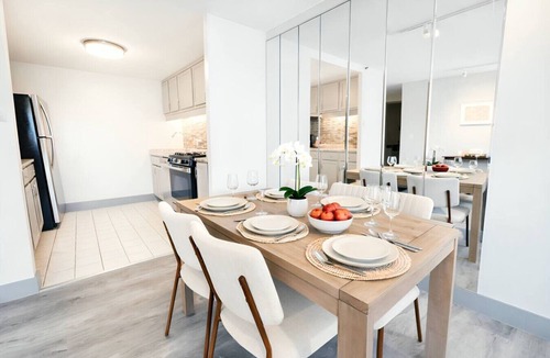 Downtown Hartford Apartment | Modern Downtown Condo Steps From Bushnell Park