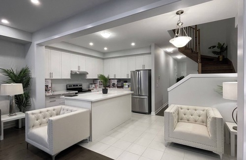 Markham House | Modern Elegant Full Townhouse In Prestigious UnionVilla, Augus Glen Community