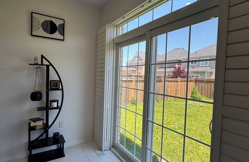 Oshawa House | Modern family friendly 4-bedroom home away from home in Oshawa!