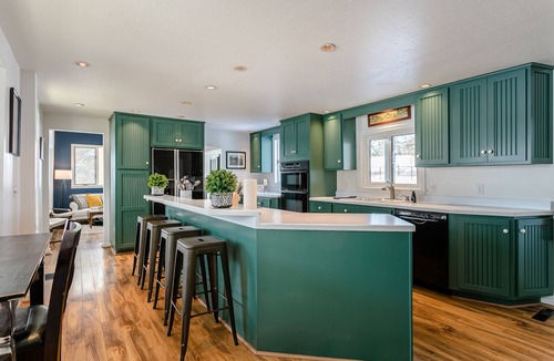 Holcomb House | Modern Farmhouse 9min to Canandaigua Lake & Shops