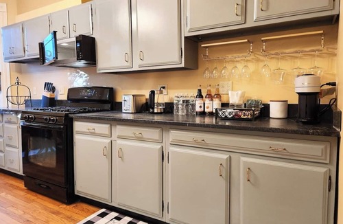 College Hill Apartment | Modern French Vacation Home at Brown