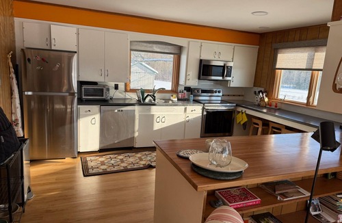 Greensboro House | Modern Guest House on 210-Acres with Expansive Views