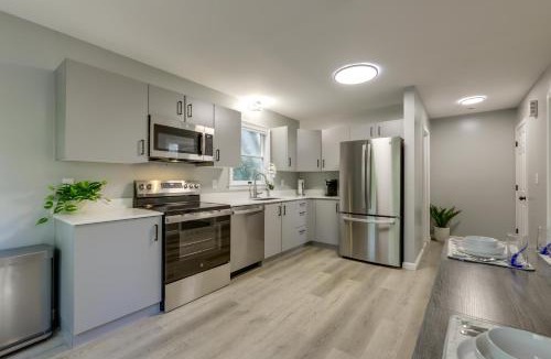 Groton House | Modern Home Minutes to Mystic, Casinos and Ocean
