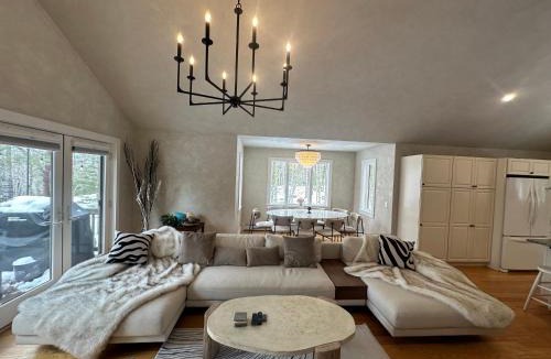 Bar Harbor House | Modern House Family Retreat
