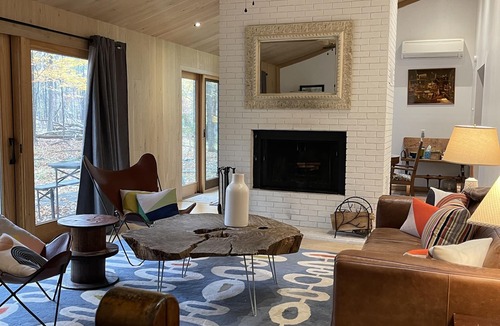 Woodstock House | Modern House In The Woods, Yet Close To Downtown Woodstock