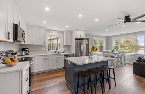 Gilford House | Modern Lakes Luxury | Winni | Minutes to Gunstock