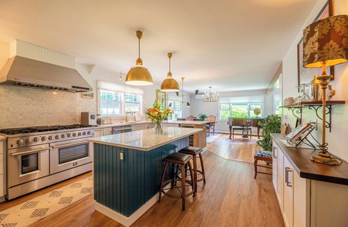 Manchester Center Apartment | Modern Mountain Retreat w/Chef’s Kitchen