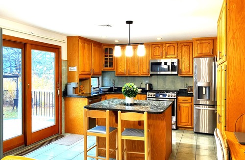 East Dennis House | Modern Oasis. Private Heated Saltwater Pool. Huge Lounge Deck. Beach Golf Bike.