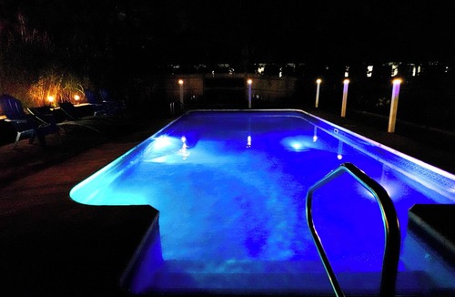 East Dennis House | Modern Oasis. Private Heated Saltwater Pool. Huge Lounge Deck. Beach Golf Bike.
