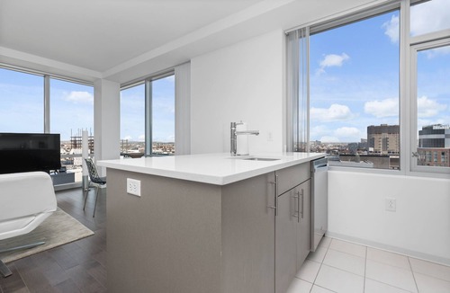 East Cambridge Apartment | Modern One Bedroom in Kendall Square