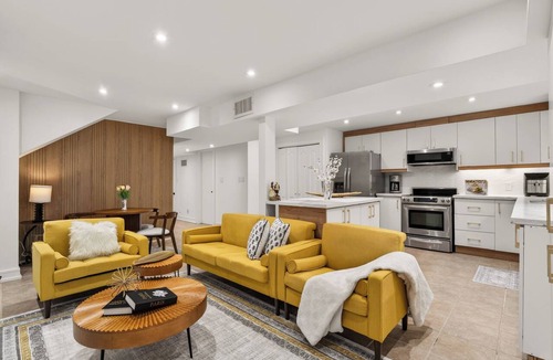 Richmond Hill House | Modern Private 2BR & 2 BA Suite - Full Package