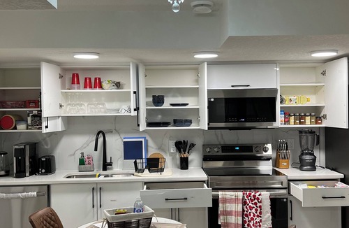 Northwest Edmonton Apartment | Modern Private Basement Suite – West Edmonton Comfort & Convenience