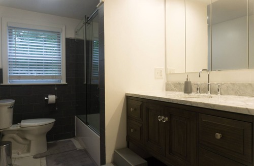 Quincy House | Modern Retreat in Historic Quincy / Pet & Family Friendly