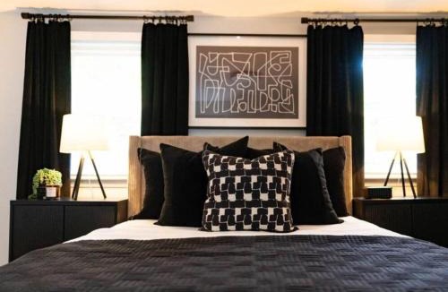 Washington Park House | Modern Single Family Home minutes from Fort hill