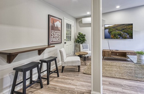 Newbury House | Modern Train Station | Minutes to Mount Sunapee