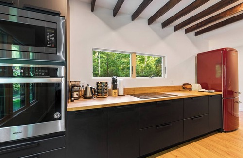 Plattekill House | Modern Upstate Gem Surrounded by Trees with Hot Tub - 2.5 BD, 2 BH