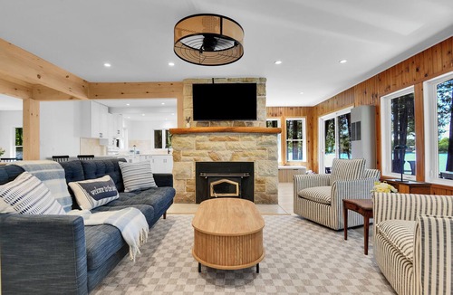 Rideau Lakes Cottage | Modern Waterfront Big Rideau Lake Retreat with Stunning Views
