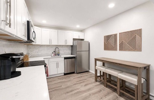 West New Haven Apartment | Modern Westville Nest Near Yale with Parking