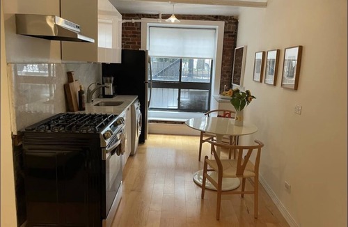 East Village Apartment | Modern & Zen One Bedroom In The Heart of East Village