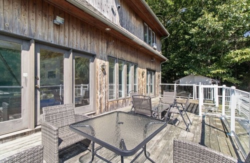 Gilman Cabin | Mohegan Cabin Estate