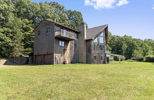 Gilman Cabin | Mohegan Cabin Estate