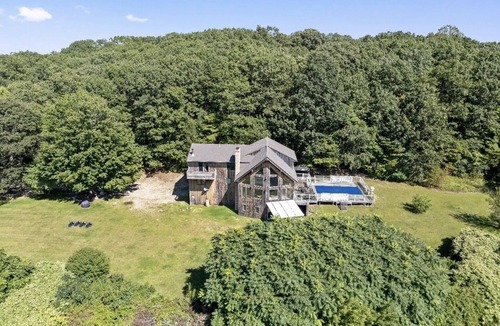 Gilman Cabin | Mohegan Cabin Estate