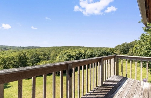Gilman Cabin | Mohegan Cabin Estate