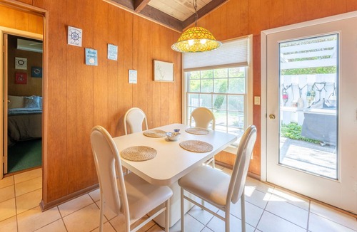 Culloden Shores House | Montauk Beach Retreat — 3BR, Steps to Beach, BBQ, Patio & Outdoor Shower