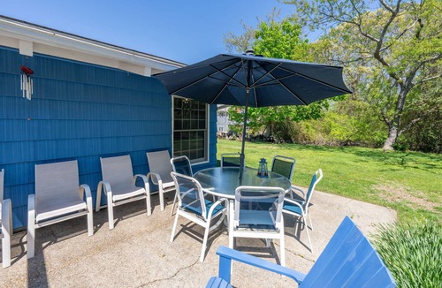 Culloden Shores House | Montauk Beach Retreat — 3BR, Steps to Beach, BBQ, Patio & Outdoor Shower