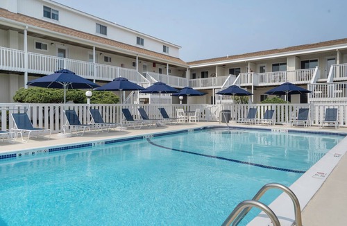 Culloden Shores Condo | MONTAUK Condo ~ Stunning Sunsets & the Sea at your Doorstep