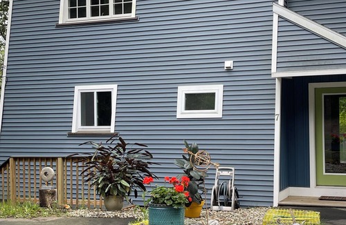 Sebascodegan Island Cottage | Moon Tide Cottage on a tranquil cove in Harpswell is where your vacation begins!