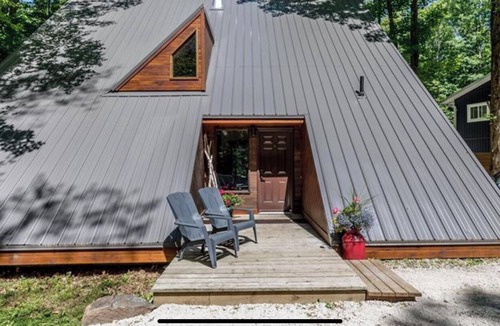 Oro-Medonte Ski Chalet | Moonstone Chalet: Your perfect city escape! With Hot tub