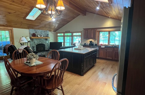 Denmark Cottage | Moose Pond Getaway