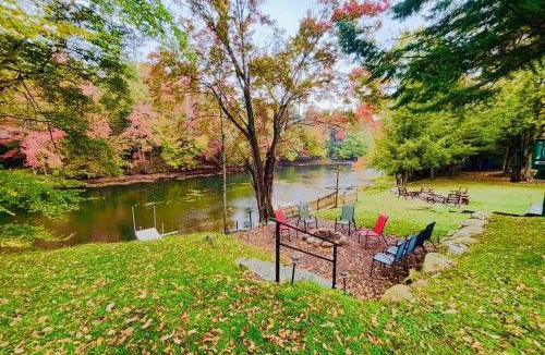 Town of Webb House | Moose Riverside Bungalow 3BR Home Old Forge NY