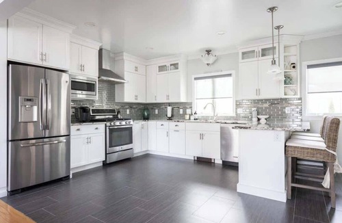 Fifth Ward House | Most desirable neighborhood Backyard Patio & Fireplace