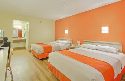 Maple Shade Hotel | Motel 6 Maple Shade Township, NJ - Philadelphia - Mt Laurel