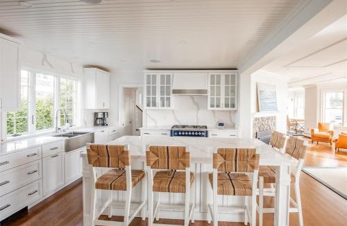 Kennebunk House | Mother`s Beach House