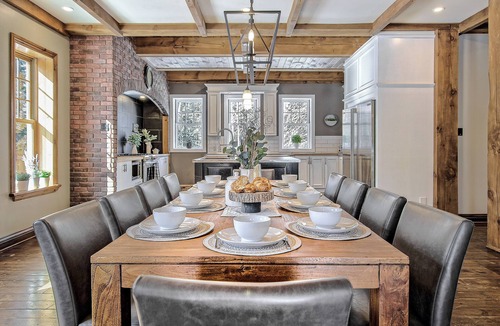 Sainte-Ann-des-Lacs Ski Chalet | Mountain Cottage - Hot tub, Poker & Pool tables