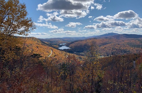 Plymouth Ski Chalet | Mountain Chalet- 15 Mins to Killington/ Okemo