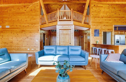 Scotrun House | Mountain Chalet ~ Heated Pool ~ Spa ~ Sauna ~ Gorgeous Views ~ 2 Fire Pits