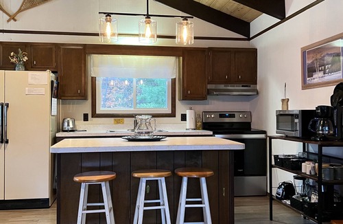 Bartlett Ski Chalet | Mountain Chalet -Storyland & Outdoor fun awaits! Hiking, golf, shopping, dining!